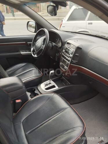 Hyundai Santa Fe 2008, 350,000 km - 2.7 l - Quba