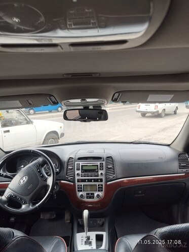 Hyundai Santa Fe 2008, 350,000 km - 2.7 l - Quba