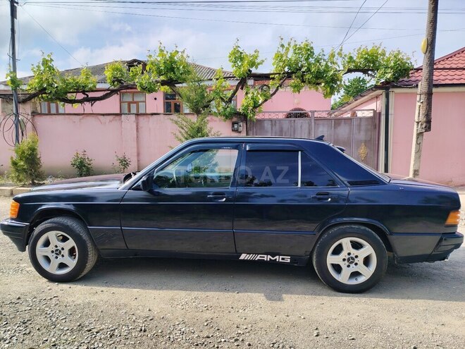 Mercedes 190 1993, 203,695 km - 2.5 l - Quba
