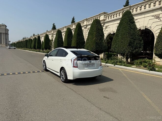 Toyota Prius 2014, 161,976 km - 1.8 л - Gəncə