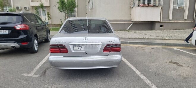 Mercedes E 220 d 2001, 422,000 km - 2.2 l - Bakı