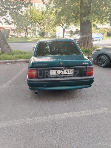 Opel Vectra 1994, 250,000 km - 1.8 l - Qəbələ