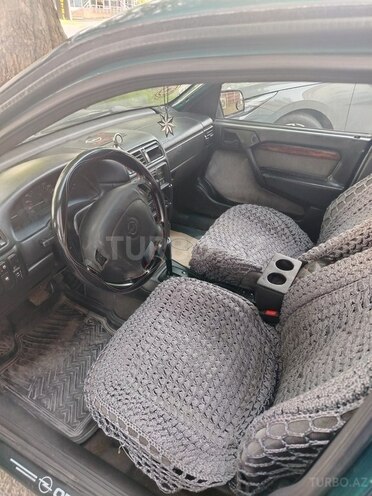 Opel Vectra 1994, 250,000 km - 1.8 l - Qəbələ