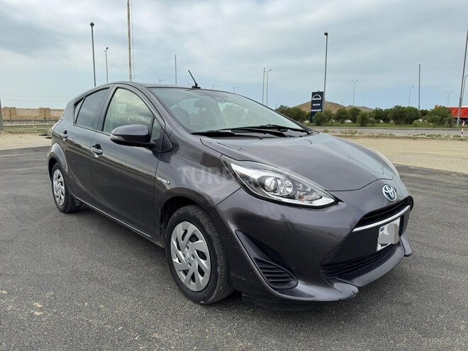 Toyota Aqua 2018, 140,000 km - 1.5 l - Bakı