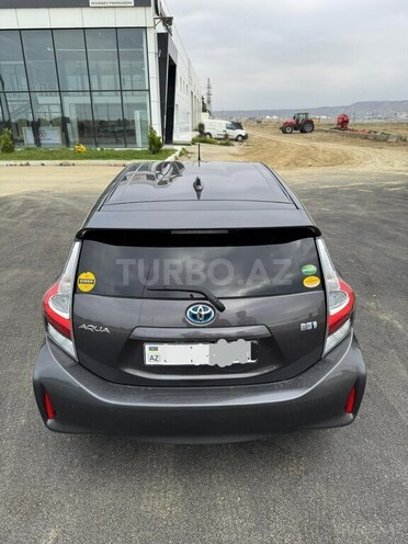 Toyota Aqua 2018, 140,000 km - 1.5 l - Bakı