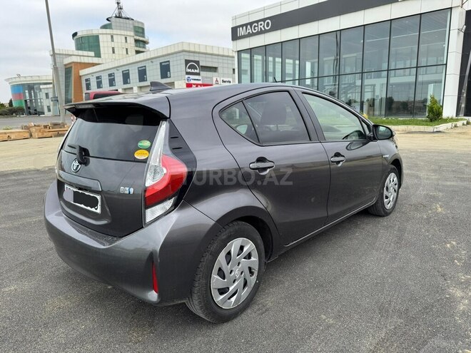 Toyota Aqua 2018, 140,000 km - 1.5 l - Bakı