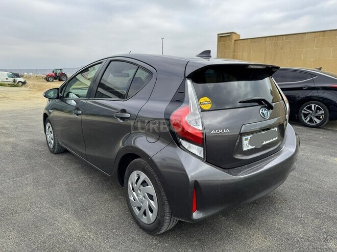 Toyota Aqua 2018, 140,000 km - 1.5 l - Bakı