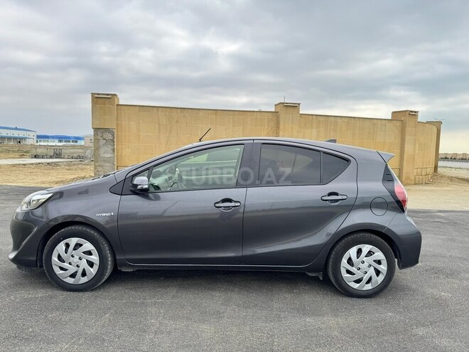 Toyota Aqua 2018, 140,000 km - 1.5 l - Bakı