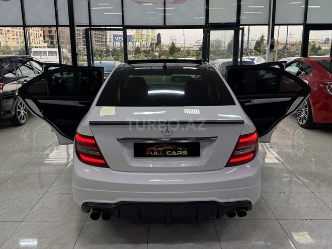 Mercedes C 250-11