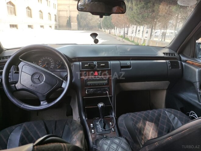 Mercedes E 230 1996, 499,999 km - 2.3 l - Bakı