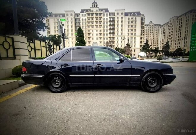 Mercedes E 200 1997, 420,000 km - 2.0 l - Bakı