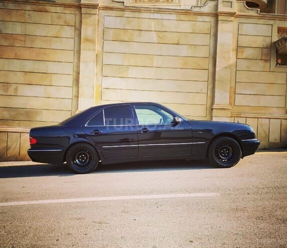 Mercedes E 200 1997, 420,000 km - 2.0 l - Bakı