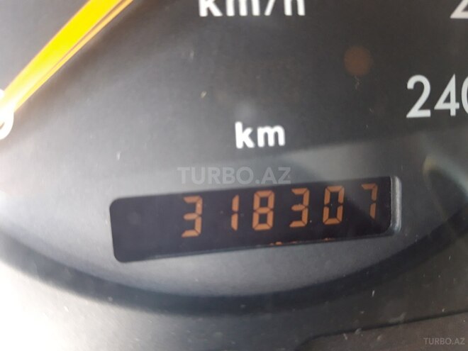 Mercedes ML 270 2001, 318,307 km - 2.7 l - Sumqayıt