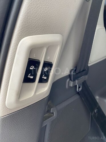 Toyota Land Cruiser Prado 2010, 175,000 km - 3.0 l - Bakı