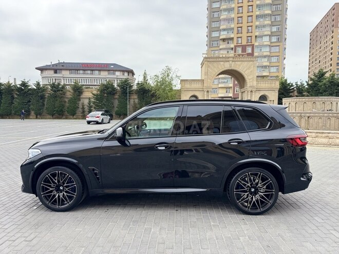 BMW X5 M-8