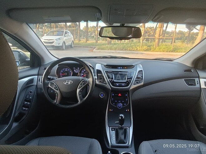 Hyundai Elantra 2015, 140,000 km - 1.8 l - Bakı