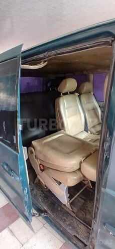 Mercedes Vito 112 2001, 400,000 km - 2.2 l - Qazax