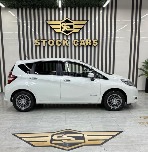 Nissan Note-4