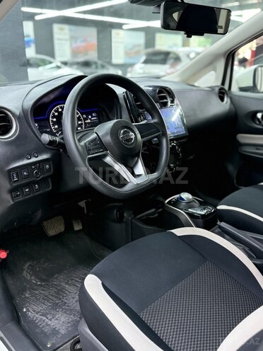Nissan Note-7