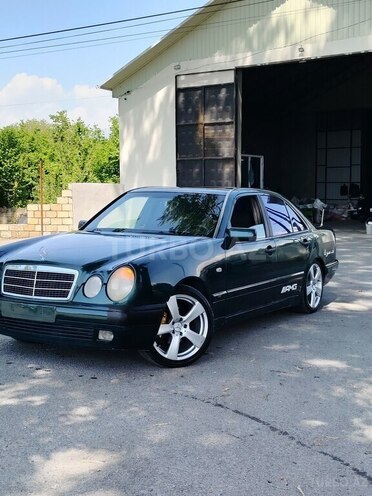 Mercedes E 200 1996, 352,666 km - 2.0 l - Qəbələ