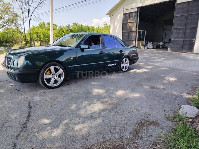 Mercedes E 200 1996, 352,666 km - 2.0 l - Qəbələ