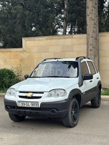 Chevrolet Niva 2013, 235,600 km - 1.7 л - Tovuz