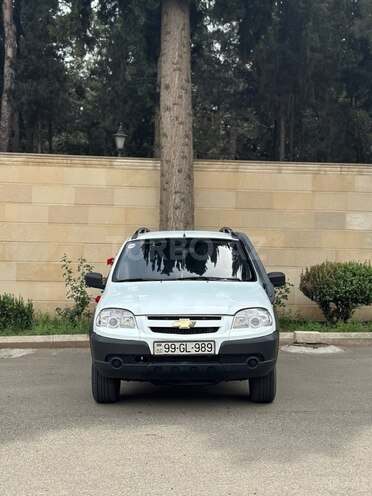 Chevrolet Niva 2013, 235,600 km - 1.7 л - Tovuz