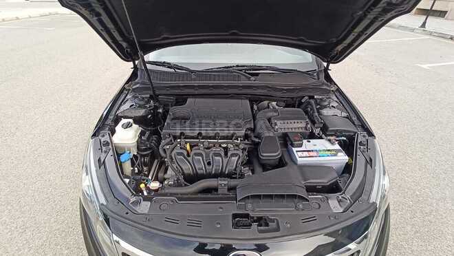 Kia K5-19