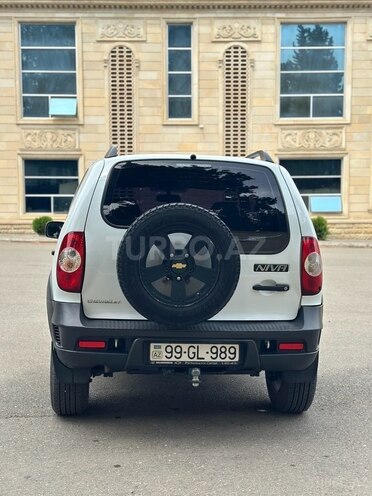 Chevrolet Niva 2013, 235,600 km - 1.7 л - Tovuz