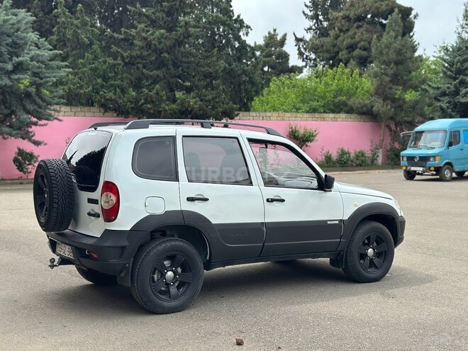 Chevrolet Niva 2013, 235,600 km - 1.7 л - Tovuz