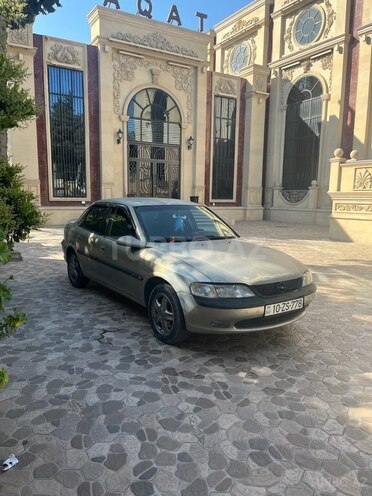 Opel Vectra 1997, 190,000 km - 2.0 l - Bakı