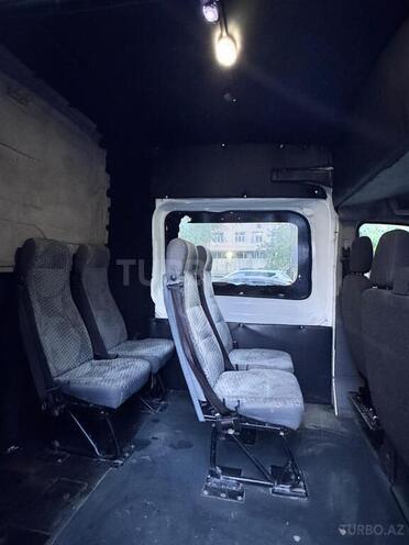 Ford Transit-9