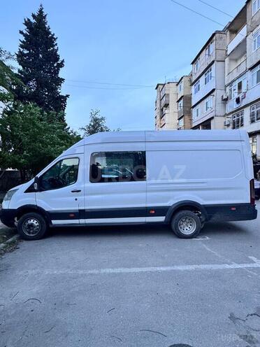 Ford Transit-6