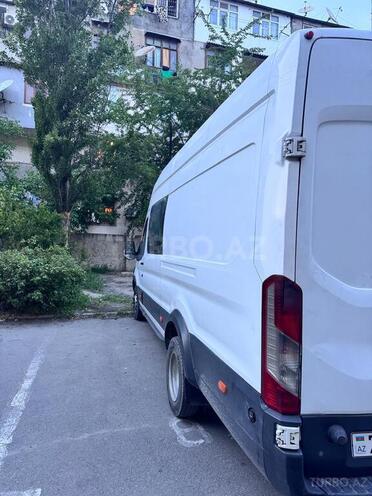 Ford Transit-3