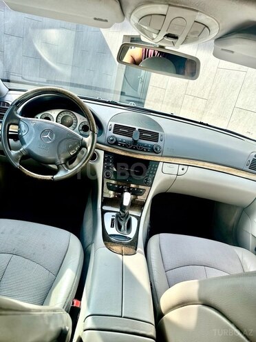 Mercedes E 240 2004, 318,000 km - 2.4 l - Bakı