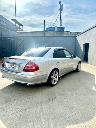 Mercedes E 240 2004, 318,000 km - 2.4 l - Bakı