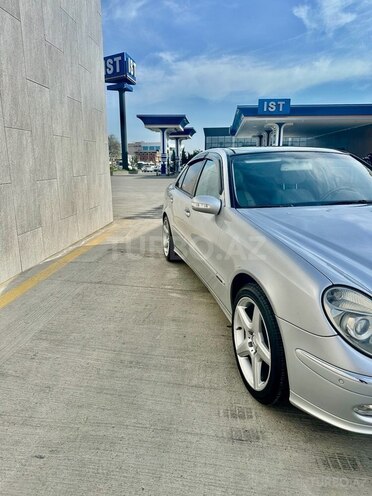 Mercedes E 240 2004, 318,000 km - 2.4 l - Bakı