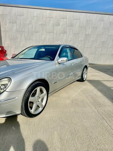 Mercedes E 240 2004, 318,000 km - 2.4 l - Bakı