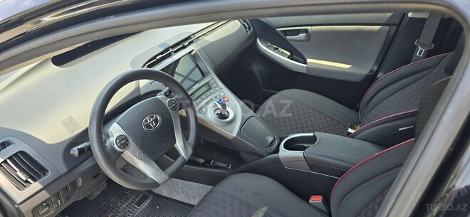 Toyota Prius 2015, 146,000 km - 1.8 л - Bakı