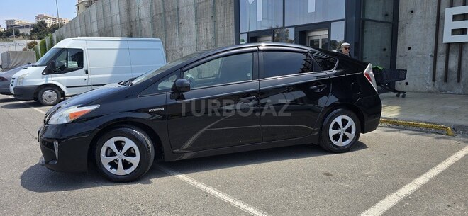 Toyota Prius 2015, 146,000 km - 1.8 л - Bakı