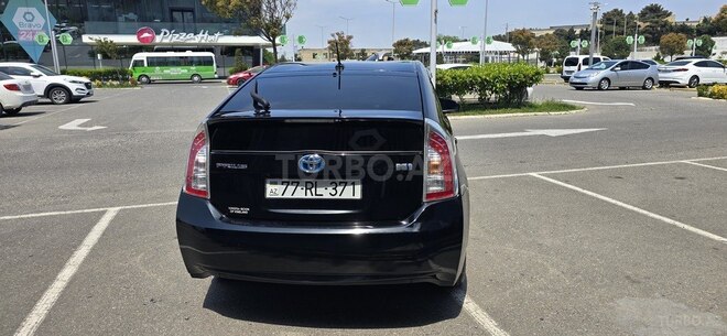 Toyota Prius 2015, 146,000 km - 1.8 л - Bakı