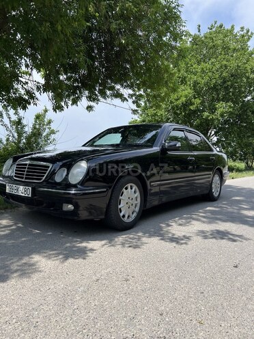 Mercedes E 220 d 2000, 302,000 km - 2.2 l - Salyan
