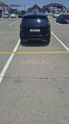 Toyota Prius V 2011, 206,000 km - 1.8 л - Sumqayıt