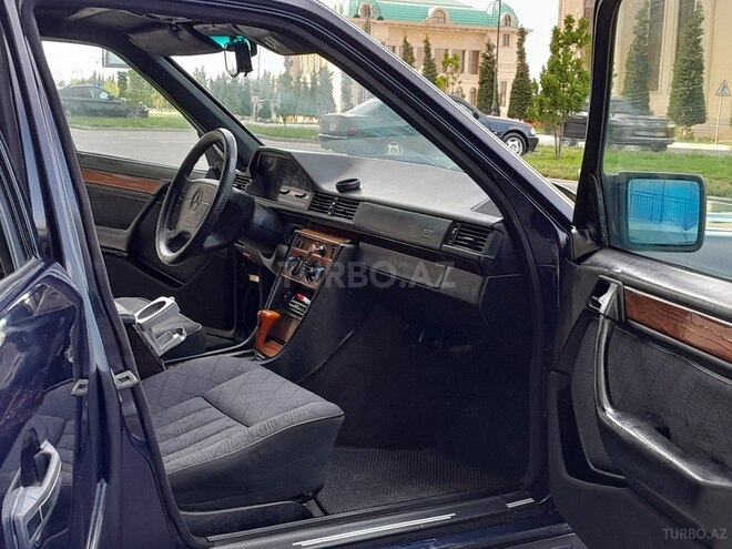 Mercedes E 220 1994, 327,842 km - 2.2 l - Sumqayıt