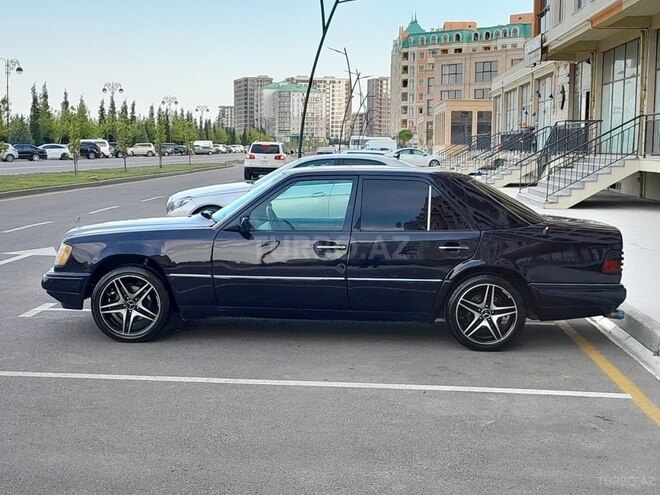 Mercedes E 220 1994, 327,842 km - 2.2 l - Sumqayıt