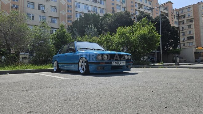 BMW 320-8