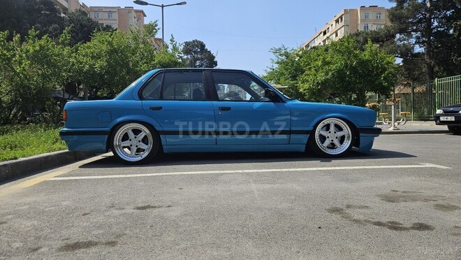 BMW 320-7