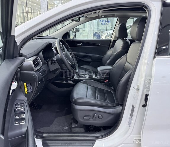 Kia Sorento-11