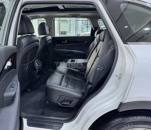 Kia Sorento-14