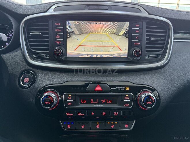 Kia Sorento-17